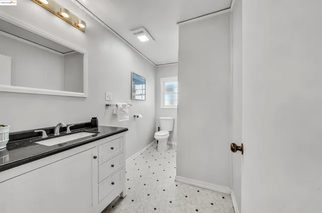 $585,000 | 10501 Longfellow Avenue, Oakland, CA 94603