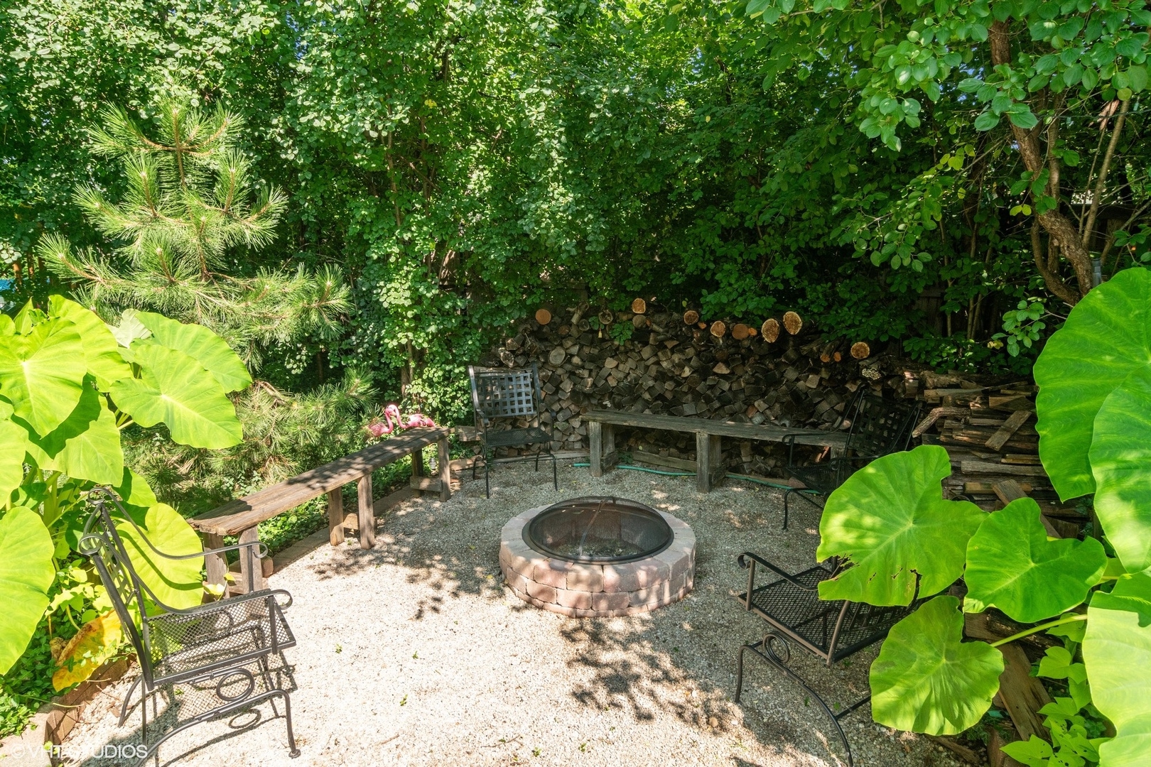 280 Maplewood Road Riverside, IL 60546 - Photo 26 of 30 a view of fountain in a backyard