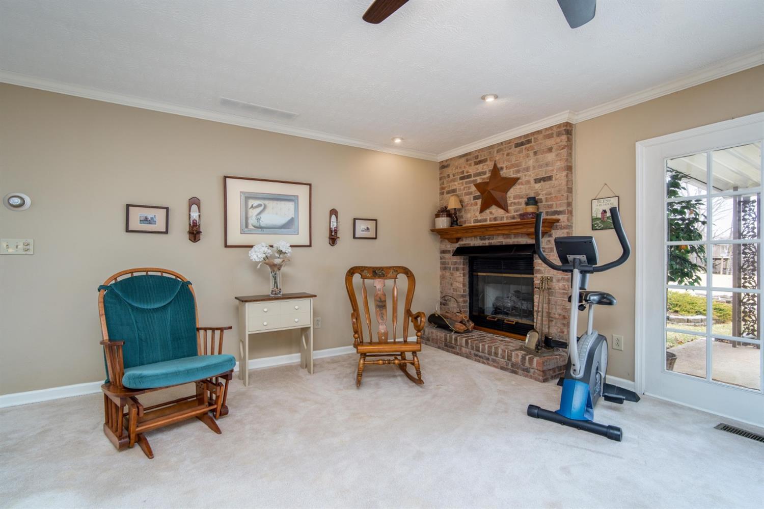 6888 Bunnell Hill Road Springboro, OH 45066 - Photo 11 of 32
