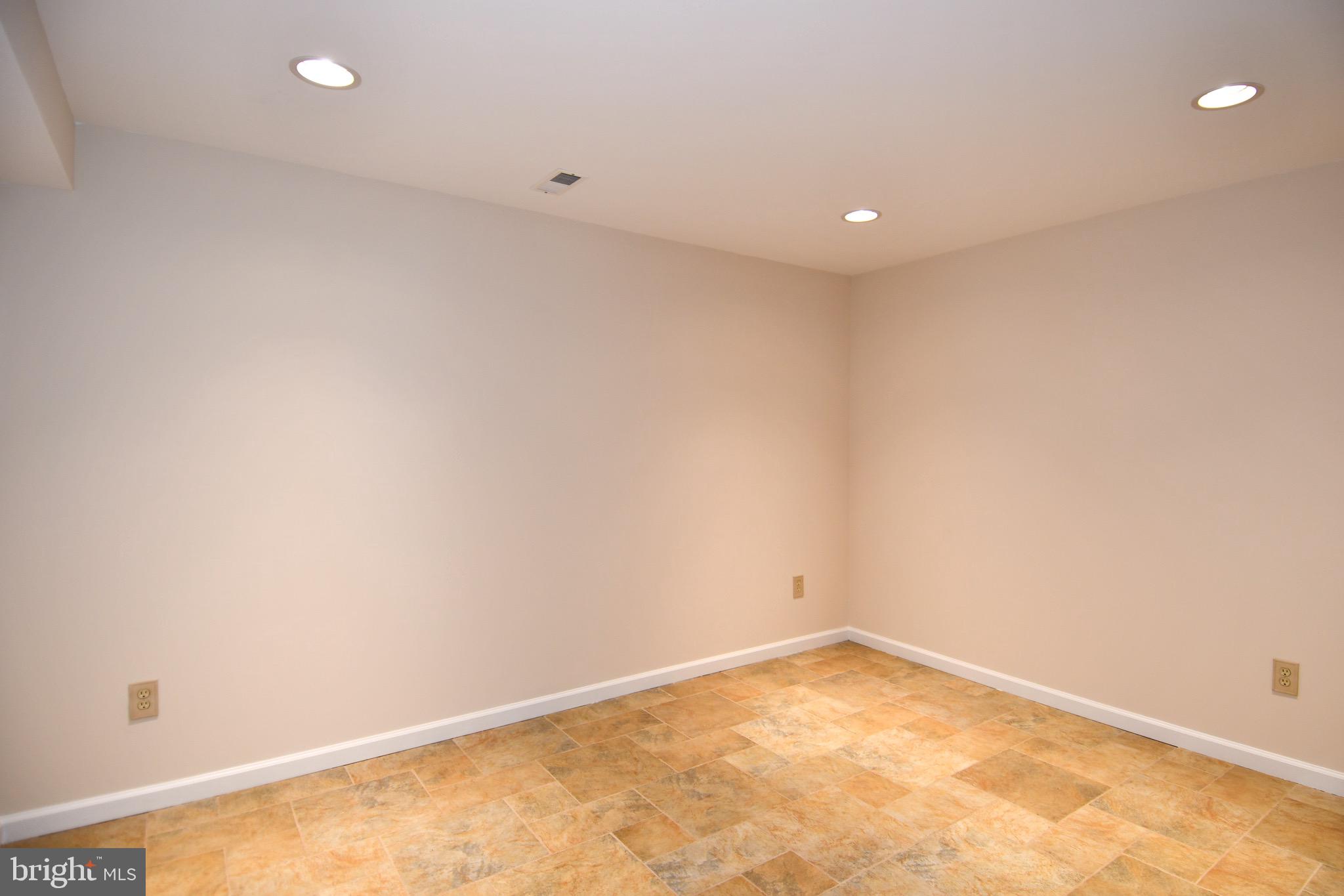 11061 Tottenham Lane Reston, VA 20194 - Photo 75 of 89