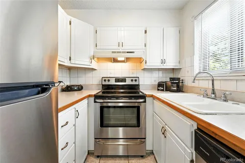 $189,000 | 2700 South Holly Street, Unit 206, Denver, CO 80222