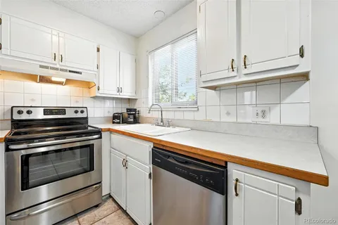 $189,000 | 2700 South Holly Street, Unit 206, Denver, CO 80222