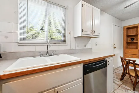 $189,000 | 2700 South Holly Street, Unit 206, Denver, CO 80222