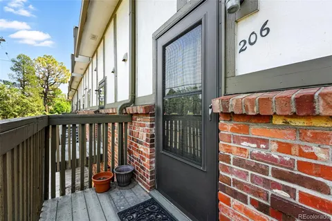 $189,000 | 2700 South Holly Street, Unit 206, Denver, CO 80222