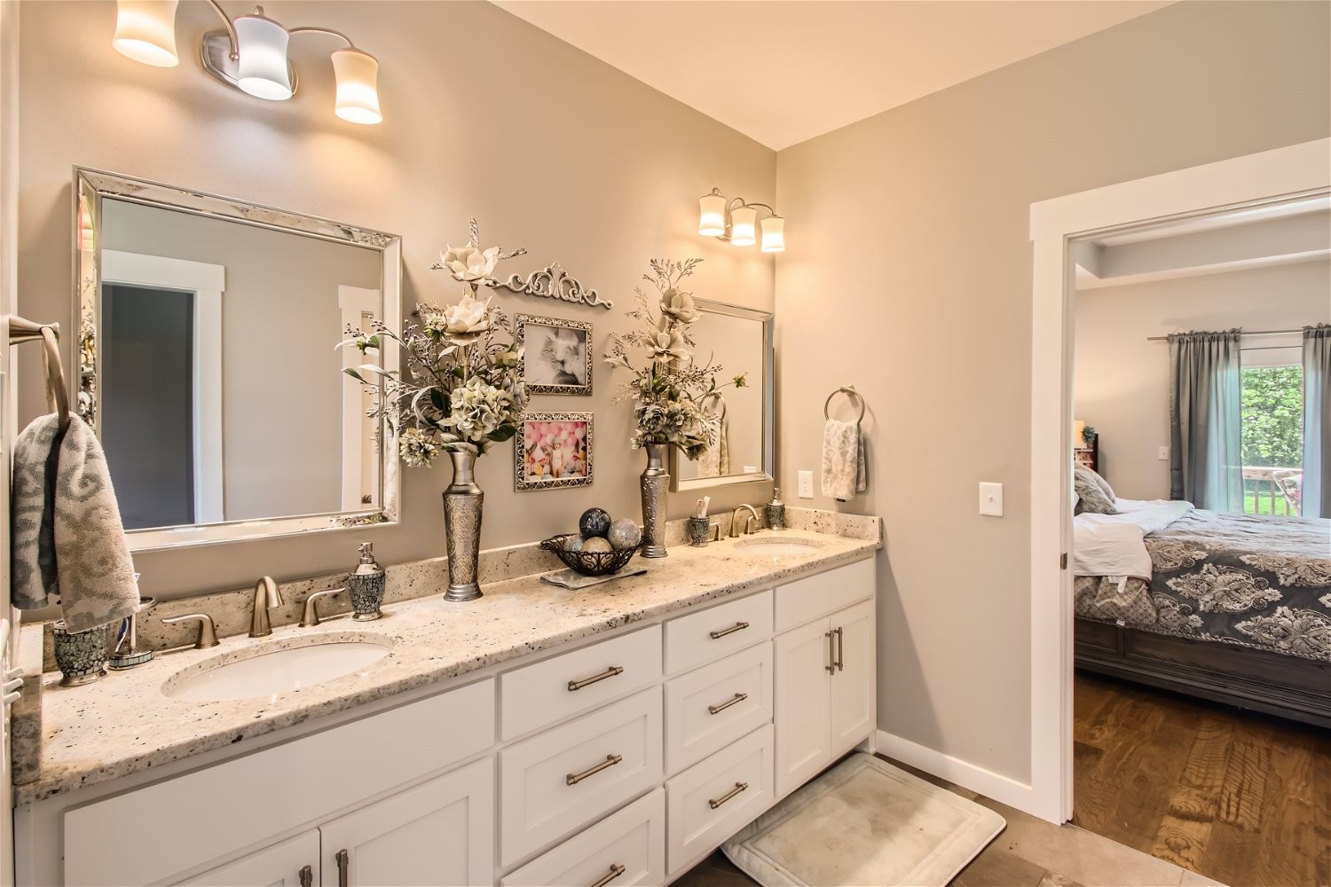 190 Mitchell Road Portland, TN 37148 - Photo 18 of 28 a en suite bathroom with double sink and a mirror