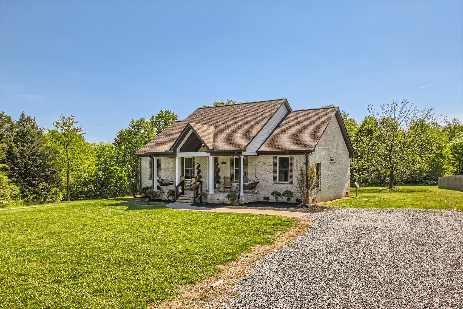 190 Mitchell Road Portland, TN 37148 - Photo 4 of 28 a front view of a house with a yard
