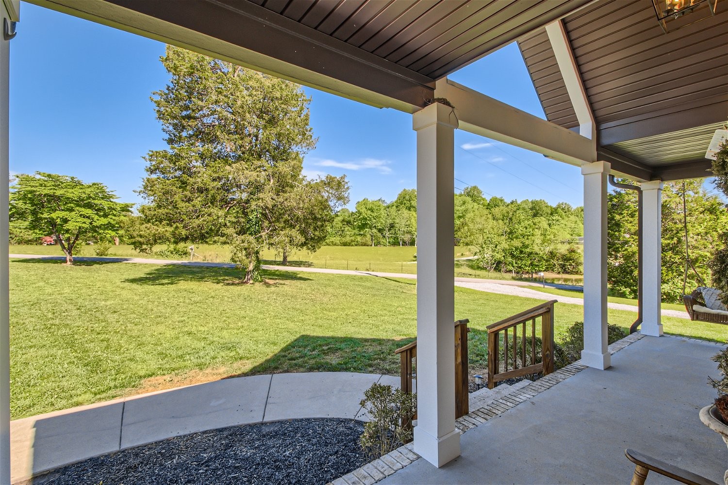 190 Mitchell Road Portland, TN 37148 - Photo 5 of 28 a view of ocean from a balcony