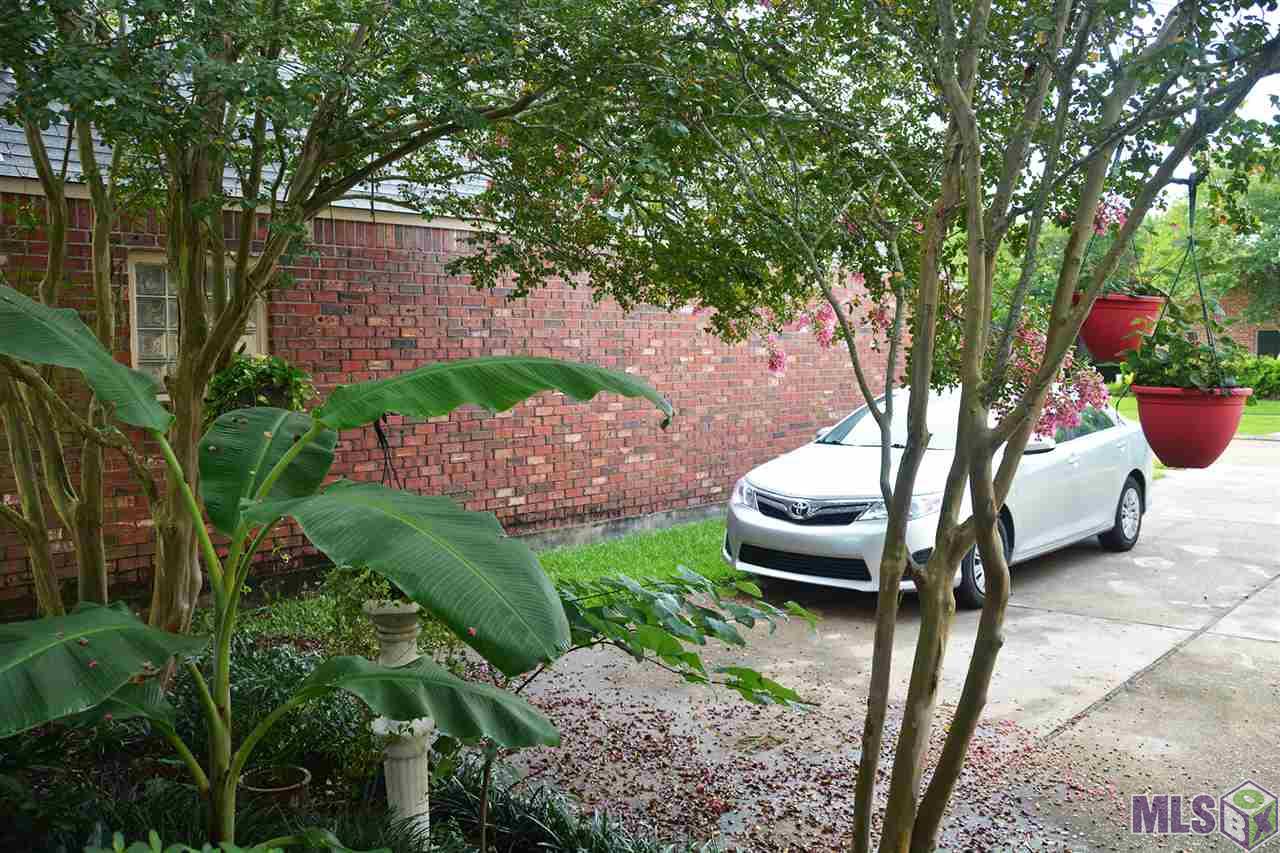 10361 Springwind Court Baton Rouge, LA 70810 - Photo 4 of 19