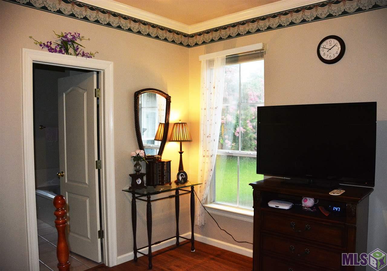 10361 Springwind Court Baton Rouge, LA 70810 - Photo 7 of 19
