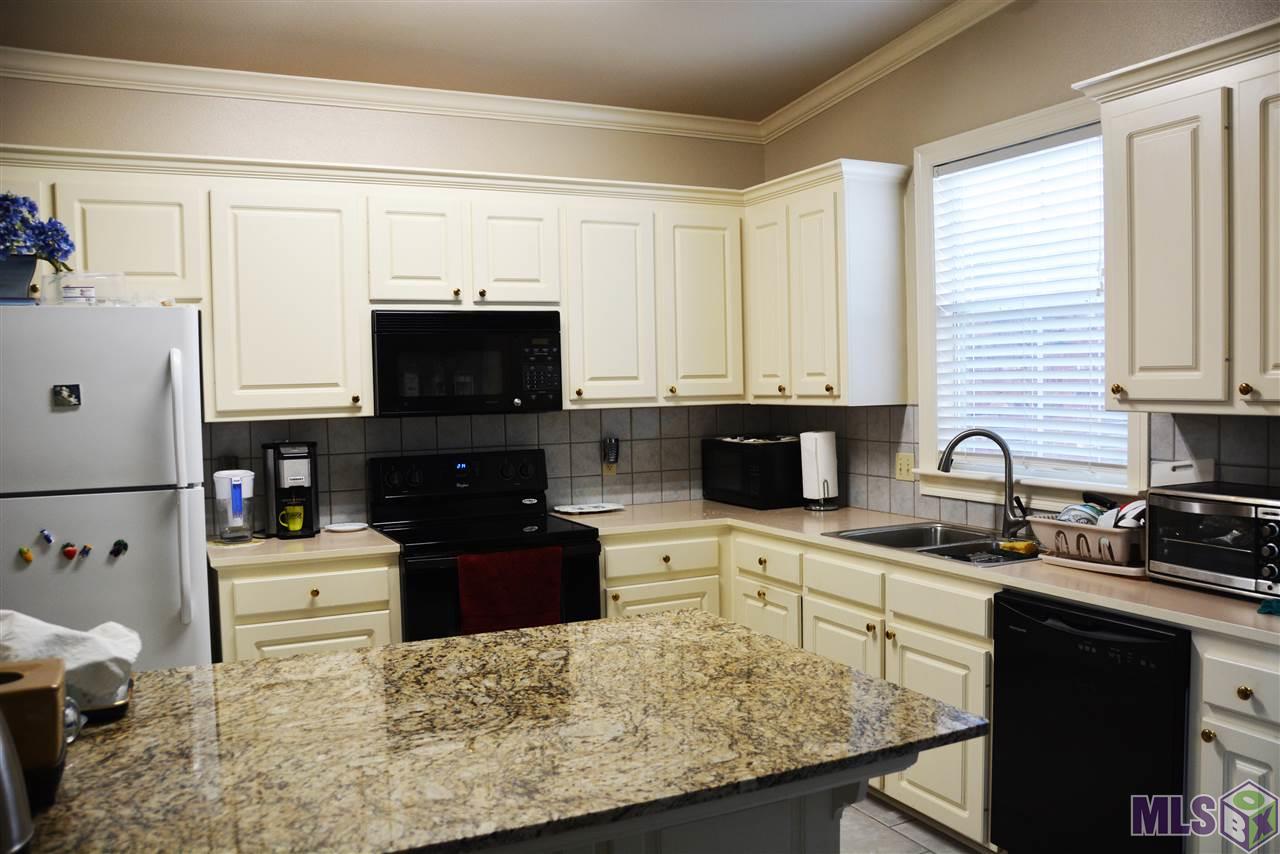 10361 Springwind Court Baton Rouge, LA 70810 - Photo 8 of 19