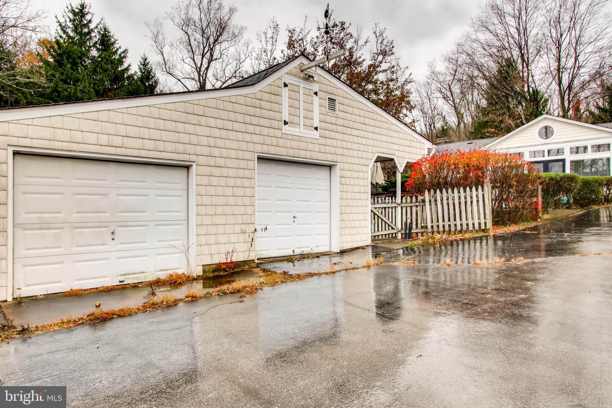 4427 Butler Road Glyndon, MD 21136 - Photo 17 of 27 Three Car Garage & Work Space