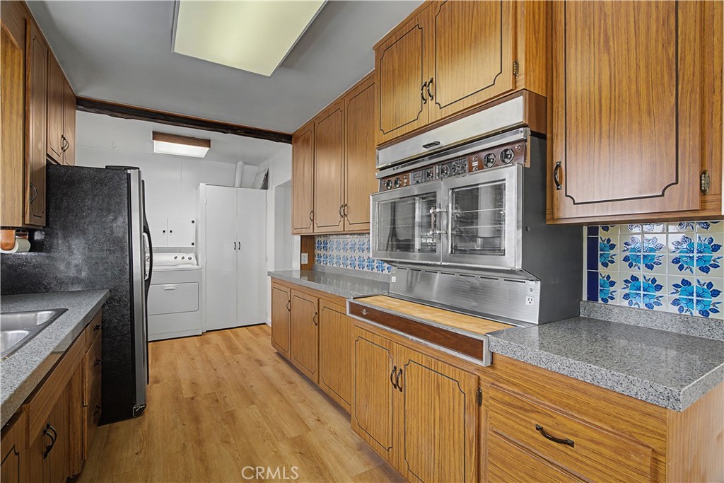 819 North Maria Avenue Redondo Beach, CA 90277 - Photo 20 of 42