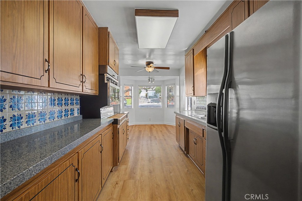 819 North Maria Avenue Redondo Beach, CA 90277 - Photo 21 of 42