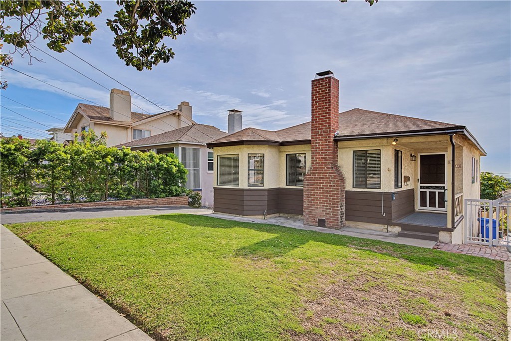 819 North Maria Avenue Redondo Beach, CA 90277 - Photo 4 of 42