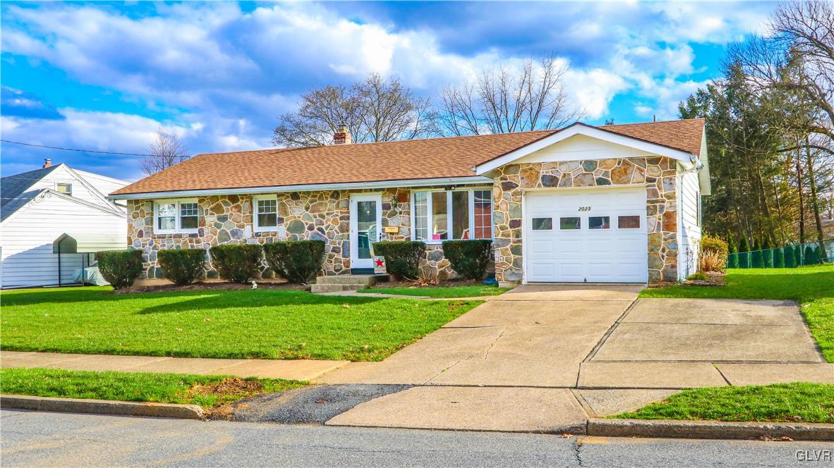2025 Kensington Road Bethlehem, PA 18018 - Photo 2 of 42 Gallery Image 2