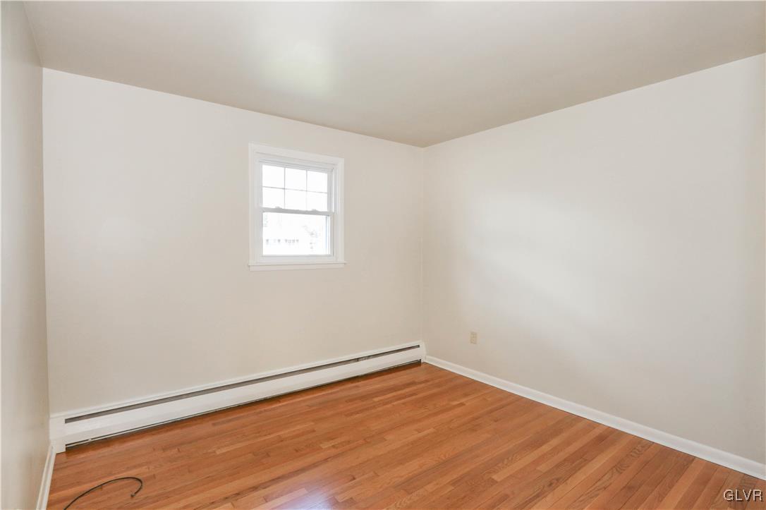 2025 Kensington Road Bethlehem, PA 18018 - Photo 22 of 42 BEDROOM 3
