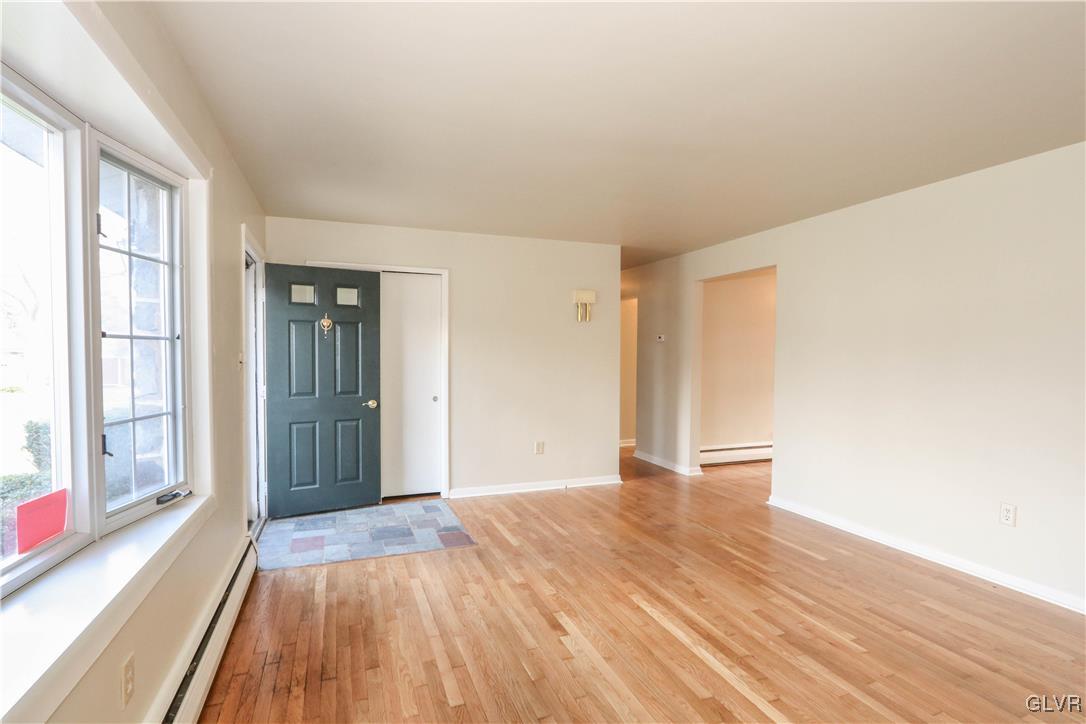 2025 Kensington Road Bethlehem, PA 18018 - Photo 4 of 42 Gallery Image 4