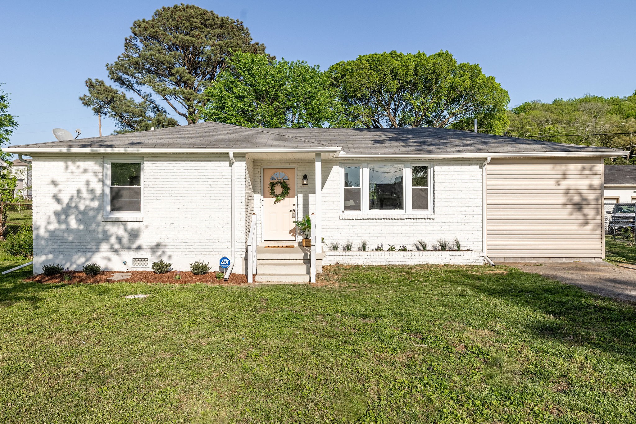 3109 Hillside Road Nashville, TN 37207 - Photo 2 of 37 Gallery Image 2