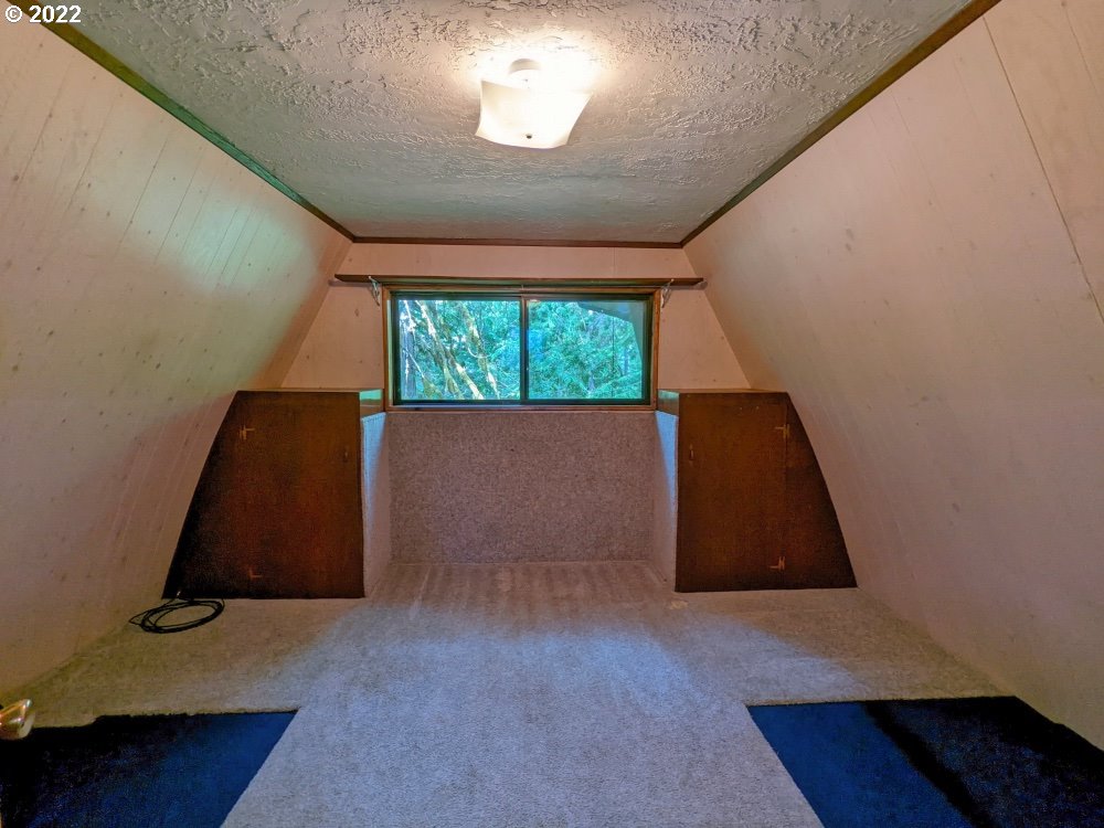 73793 Road 20 East Rhododendron, OR 97049 - Photo 15 of 25 Gallery Image 15