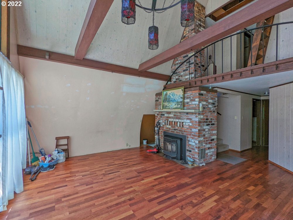 73793 Road 20 East Rhododendron, OR 97049 - Photo 4 of 25 Gallery Image 4