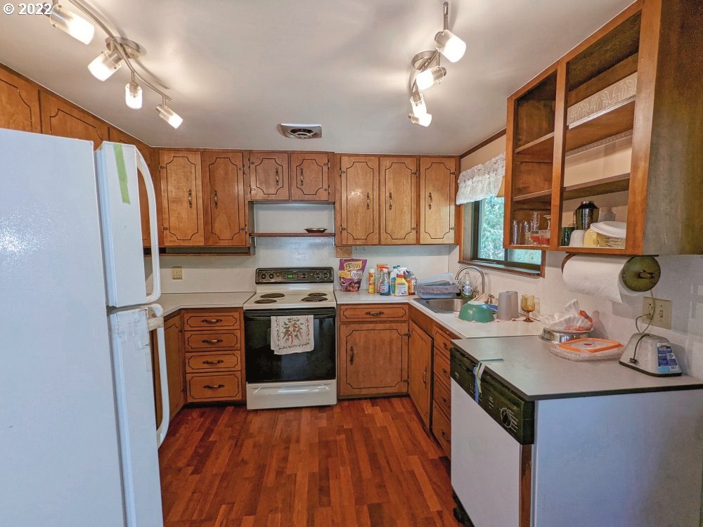 73793 Road 20 East Rhododendron, OR 97049 - Photo 7 of 25 Gallery Image 7