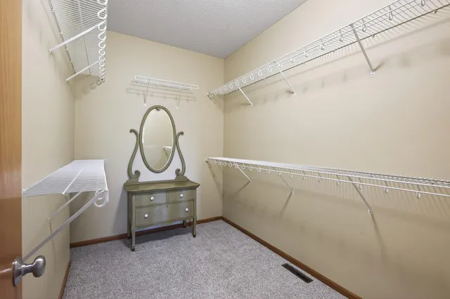 $369,900 | 786 Regent Drive, Shakopee, MN 55379