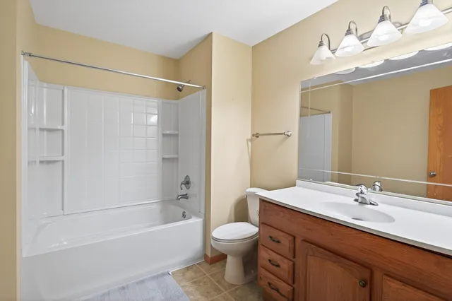 $369,900 | 786 Regent Drive, Shakopee, MN 55379