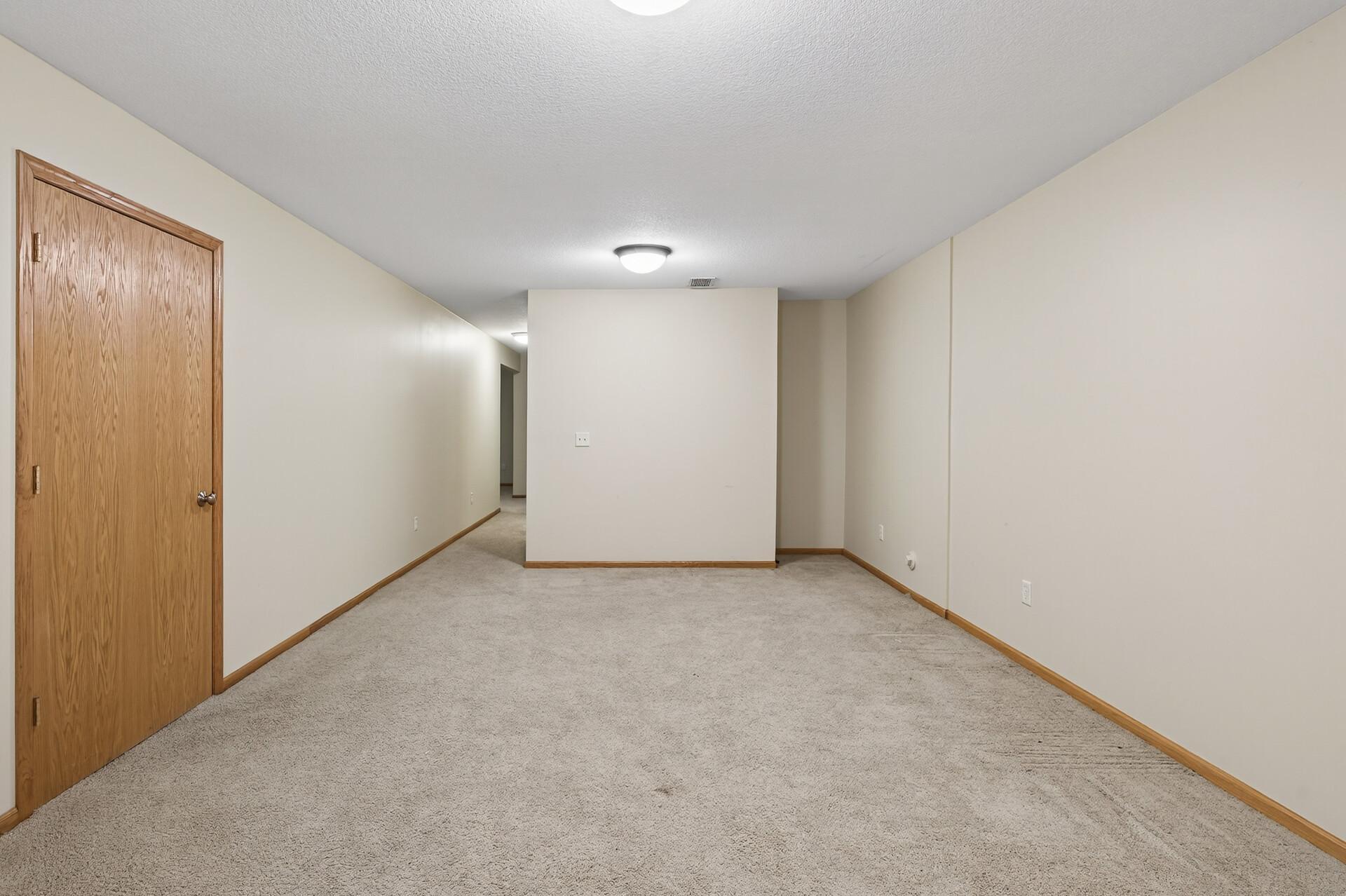 786 Regent Drive Shakopee, MN 55379 - Photo 27 of 33