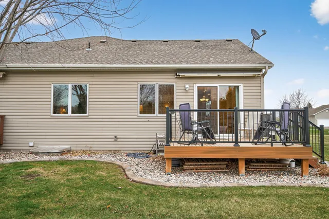 $369,900 | 786 Regent Drive, Shakopee, MN 55379