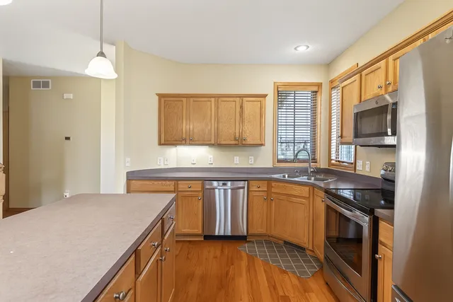 $369,900 | 786 Regent Drive, Shakopee, MN 55379