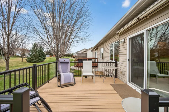 $369,900 | 786 Regent Drive, Shakopee, MN 55379