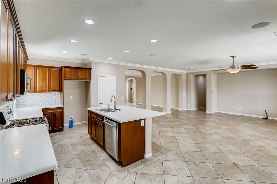 7652 Cascade Ridge Court Las Vegas, NV 89113 - Photo 11 of 36 Gallery Image 11