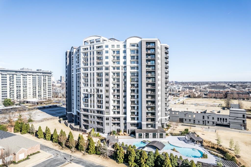 717 Riverside Drive, Unit 1007 Memphis, TN 38103 - Photo 1 of 24 Gallery Image 1