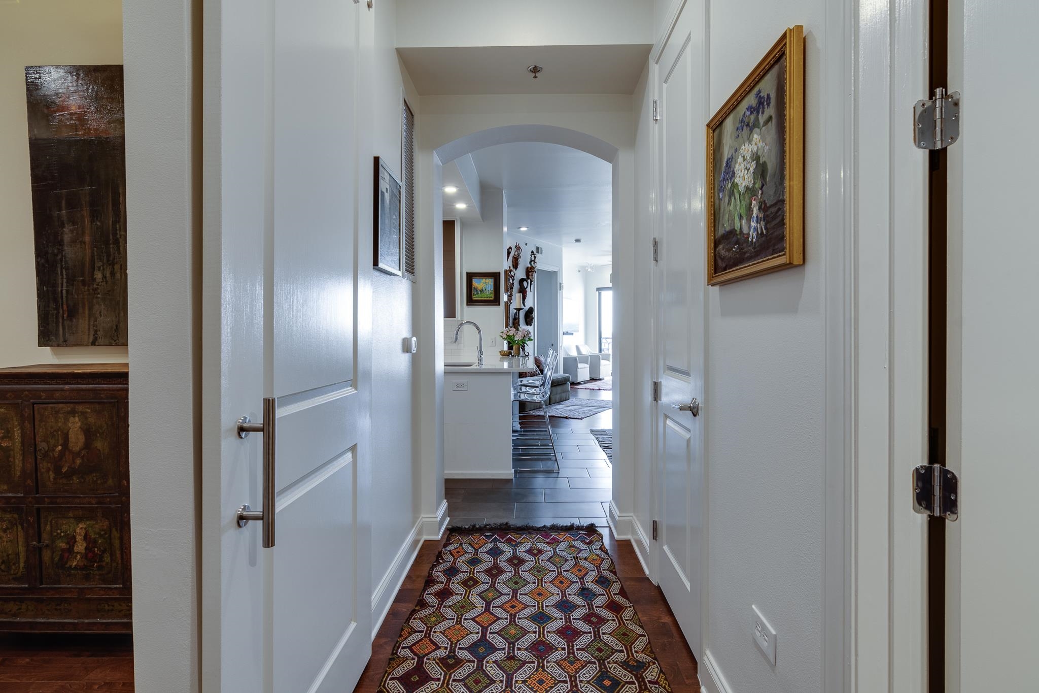 717 Riverside Drive, Unit 1007 Memphis, TN 38103 - Photo 2 of 24 Gallery Image 2
