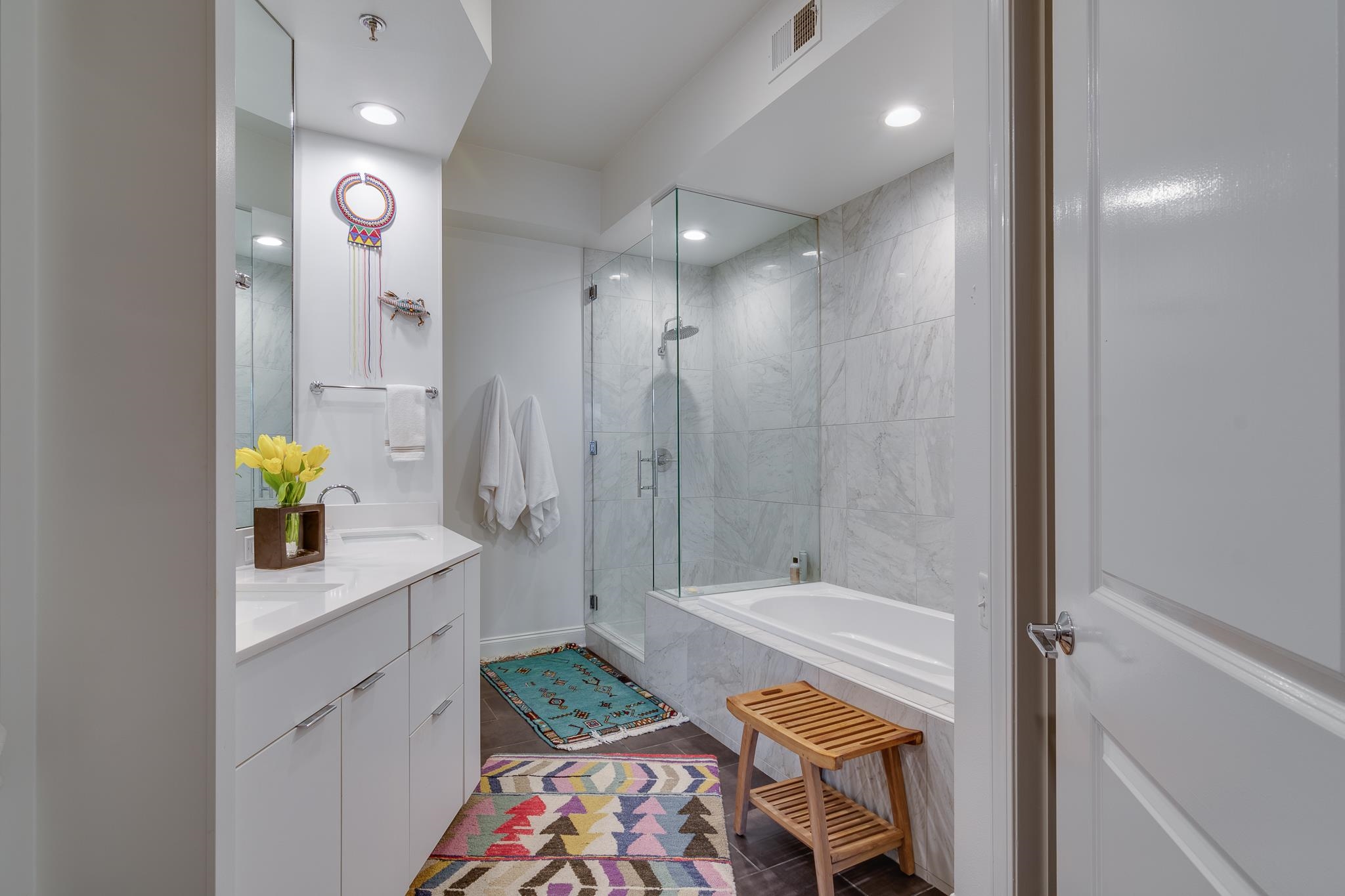 717 Riverside Drive, Unit 1007 Memphis, TN 38103 - Photo 8 of 24 Gallery Image 8