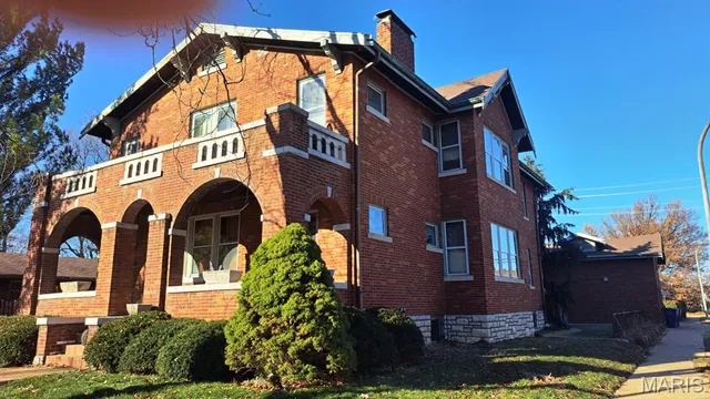 $1,900 | 5301 South Broadway, St. Louis, MO 63111