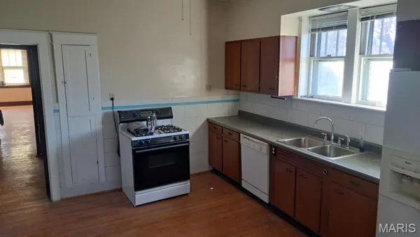 $1,900 | 5301 South Broadway, St. Louis, MO 63111