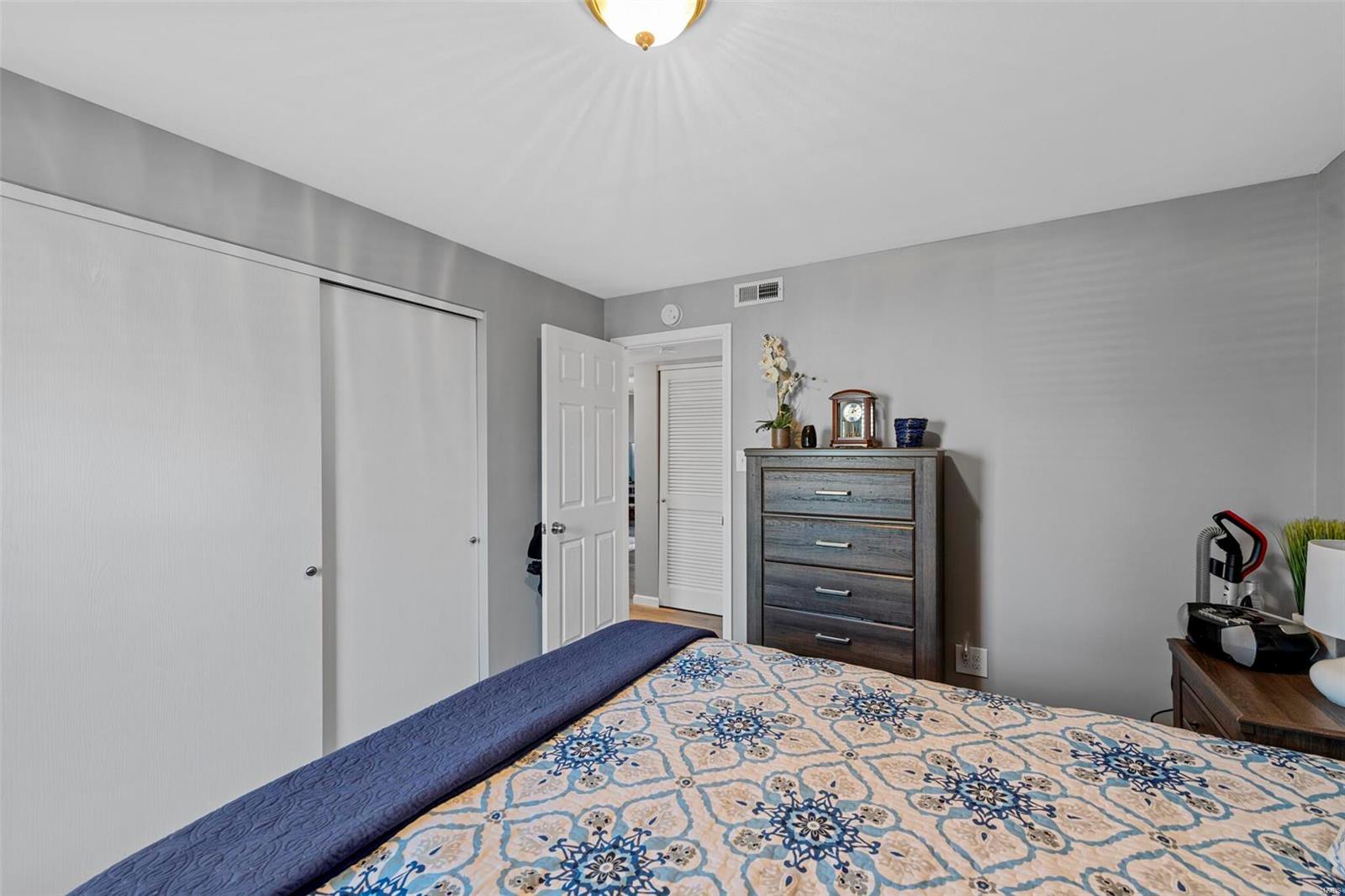 4539 Little Rock Road, Unit E St. Louis, MO 63128 - Photo 14 of 21 Gallery Image 14