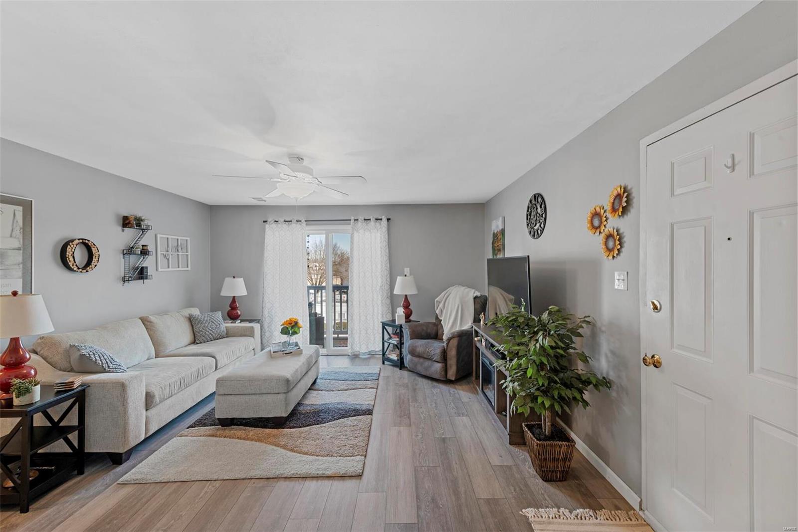 4539 Little Rock Road, Unit E St. Louis, MO 63128 - Photo 8 of 21 Gallery Image 8