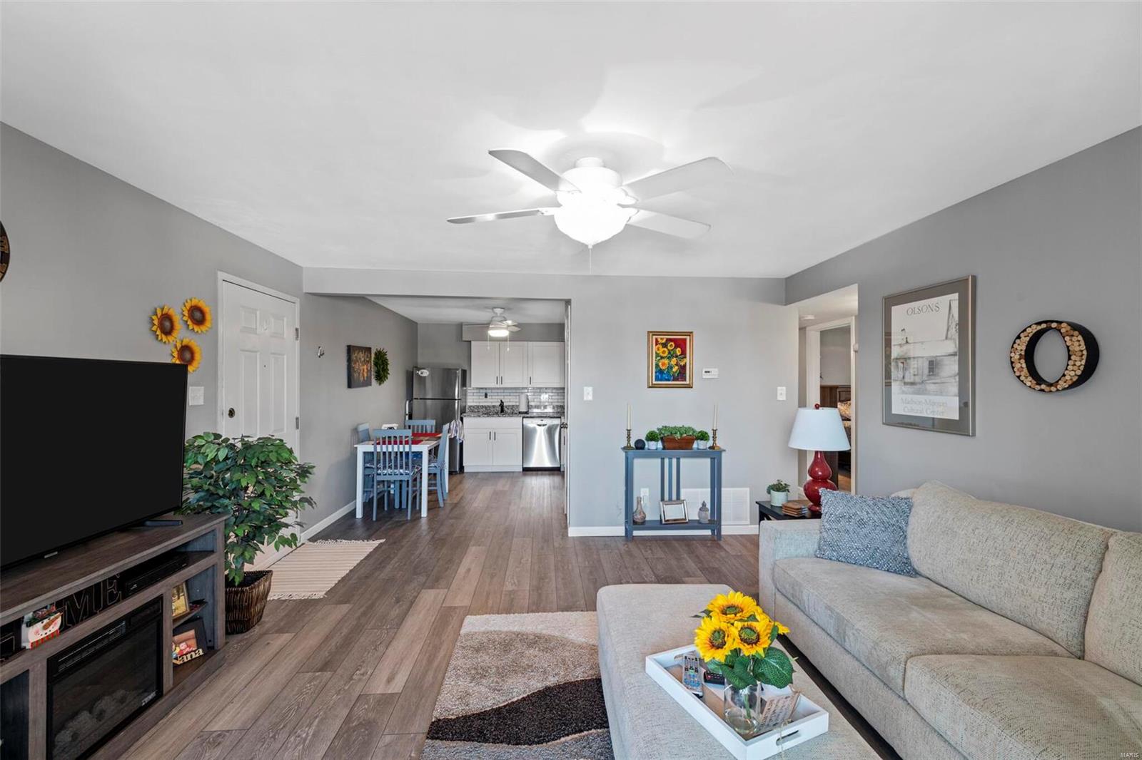 4539 Little Rock Road, Unit E St. Louis, MO 63128 - Photo 10 of 21 Gallery Image 10
