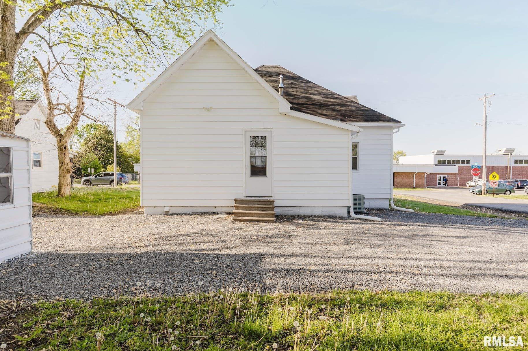 800 East Reeves Street Marion, IL 62959 - Photo 5 of 30 Gallery Image 5