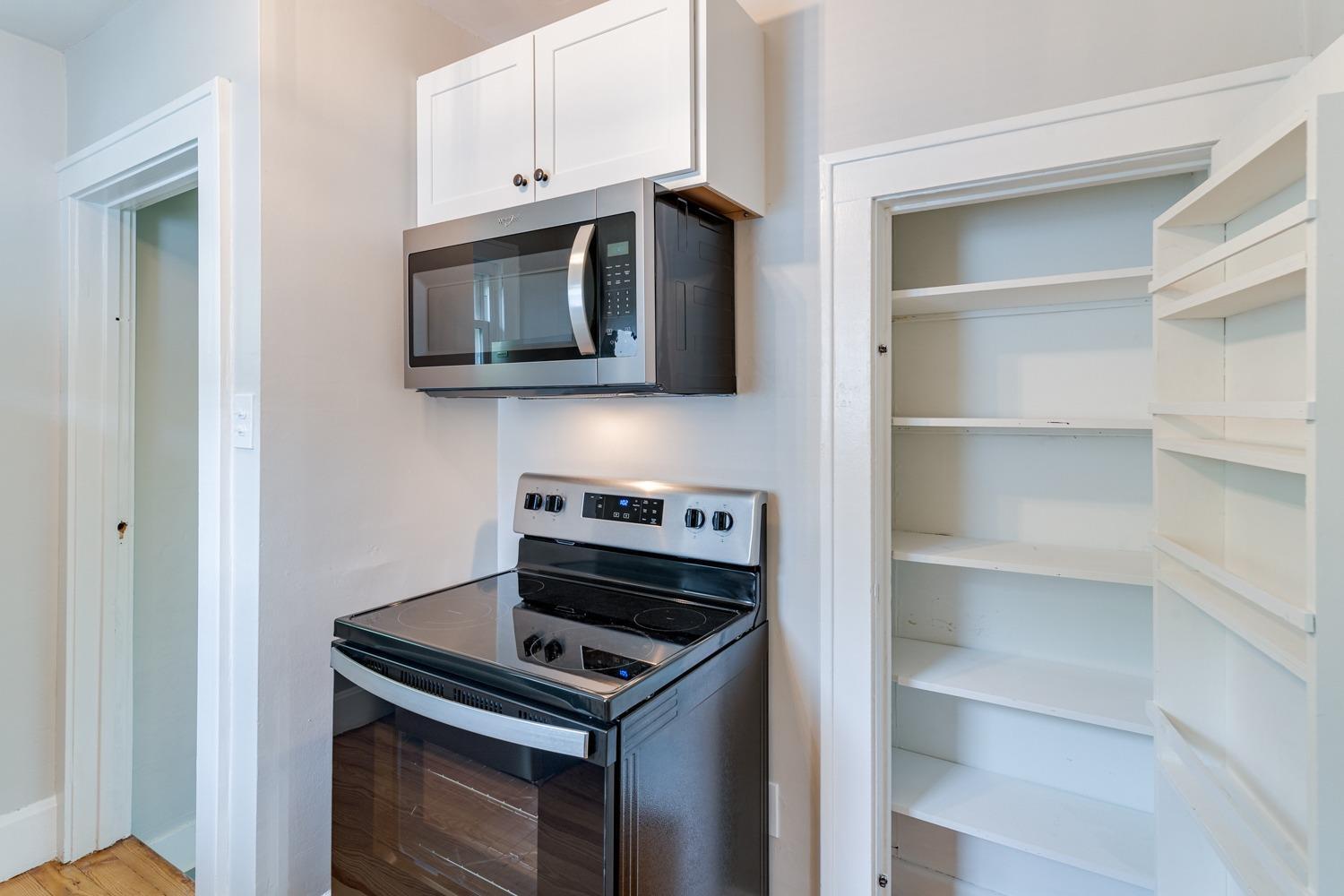 6821 Roe Street Cincinnati, OH 45227 - Photo 15 of 24 Gallery Image 15