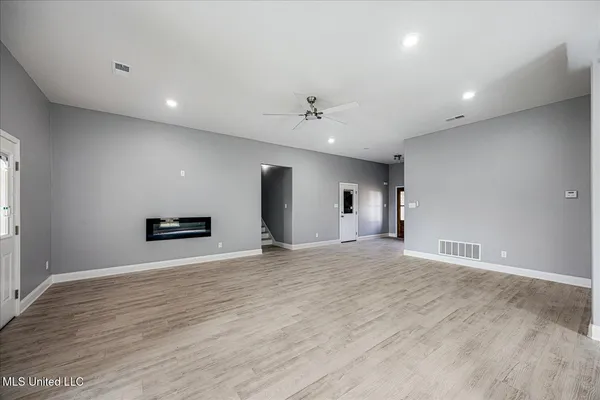 $368,000 | 7693 Ridgefield Drive, Horn Lake, MS 38637