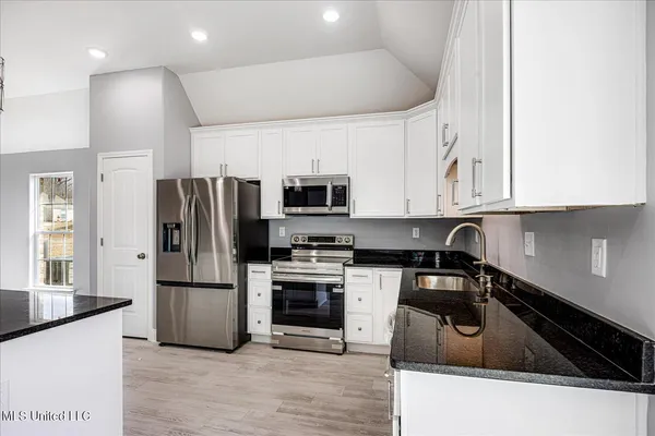 $368,000 | 7693 Ridgefield Drive, Horn Lake, MS 38637