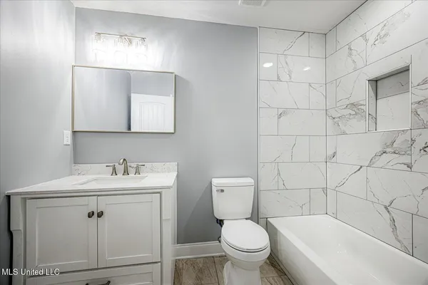 $368,000 | 7693 Ridgefield Drive, Horn Lake, MS 38637