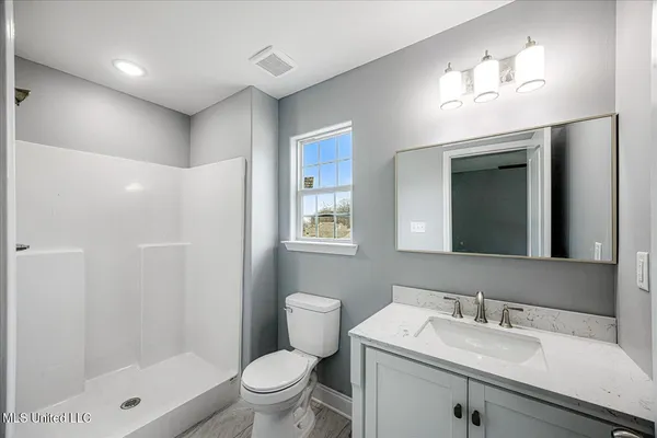 $368,000 | 7693 Ridgefield Drive, Horn Lake, MS 38637