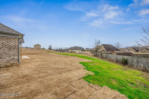 $368,000 | 7693 Ridgefield Drive, Horn Lake, MS 38637