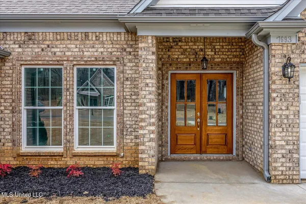 $368,000 | 7693 Ridgefield Drive, Horn Lake, MS 38637