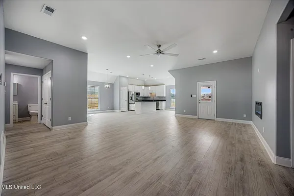 $368,000 | 7693 Ridgefield Drive, Horn Lake, MS 38637