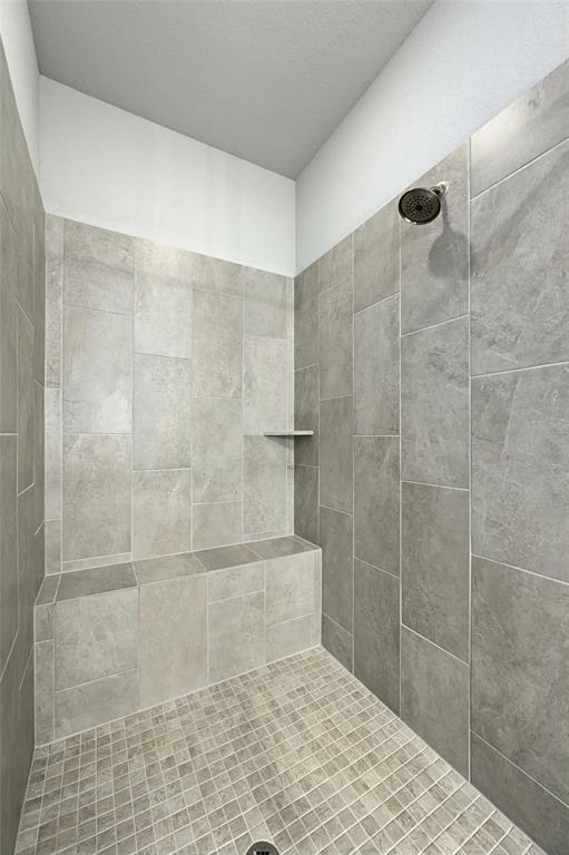 132 Santa Maria Street Georgetown, TX 78628 - Photo 17 of 36 Primary bathroom